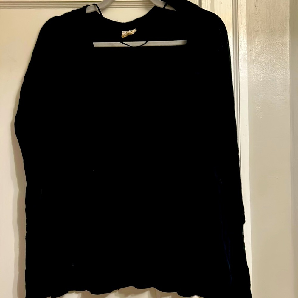 Free people black long sleeve cowl neck size small